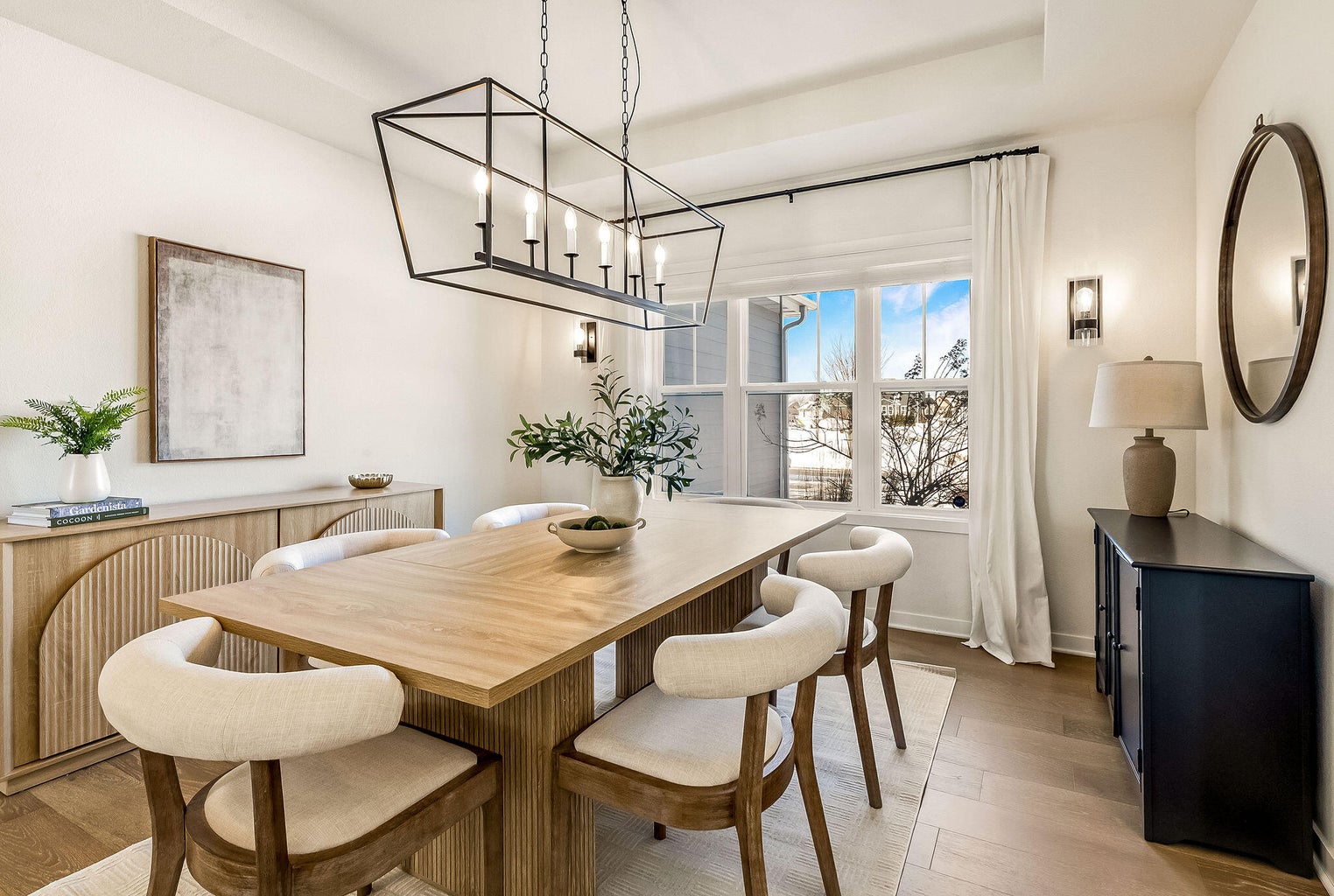 Professionally arranged listing for home staging near me in Oak Creek, WI